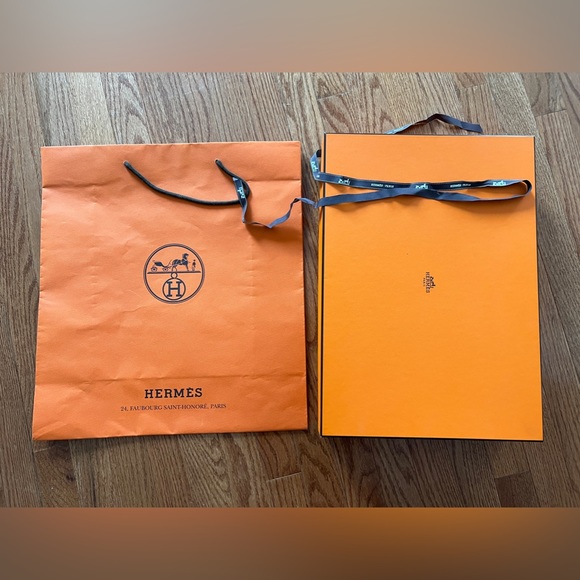 Hermes Box & paper bag - Picture 3 of 3
